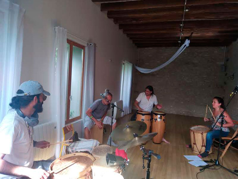 Cercle-de-percussions-et-chants-argentins